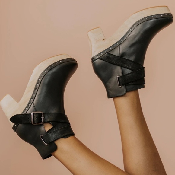 FREE PEOPLE Hunter Green Bungalow Clog Boots - Picture 1 of 9